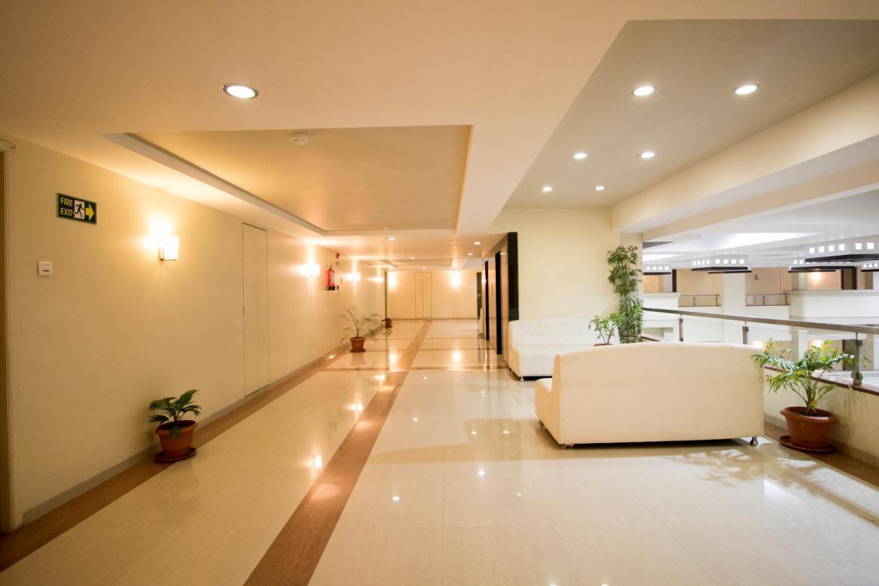 Grand Sarovar Portico, Lātūr מראה חיצוני תמונה